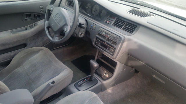 1994 White Honda EX Coupe