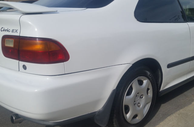 1994 White Honda EX Coupe