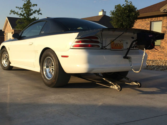 1994 White and Charcoal Ford Mustang Coupe