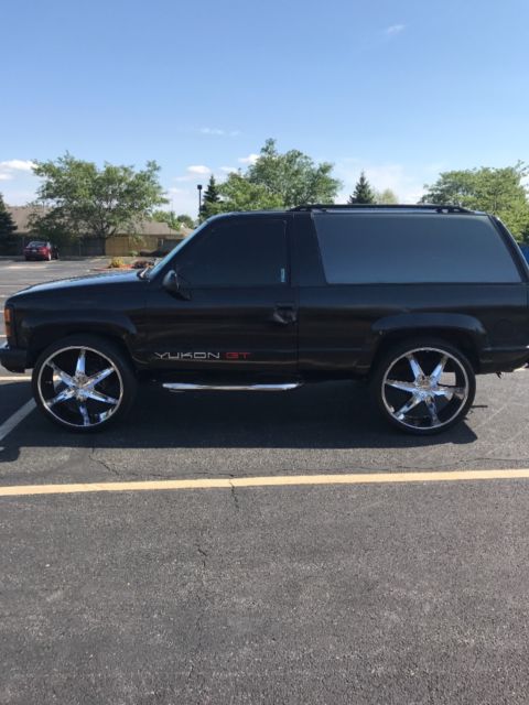 1994 Black GMC Yukon SUV