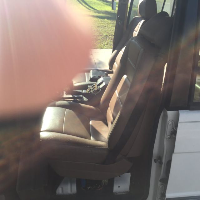 1994 White Land Rover Range Rover SUV