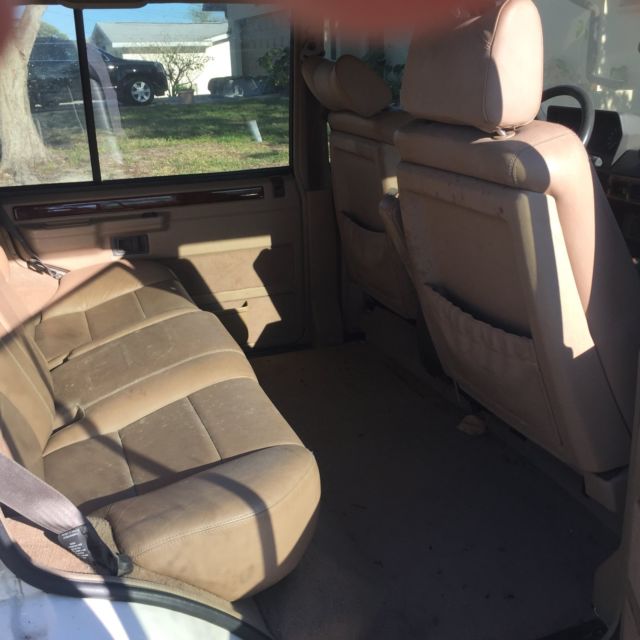 1994 White Land Rover Range Rover SUV