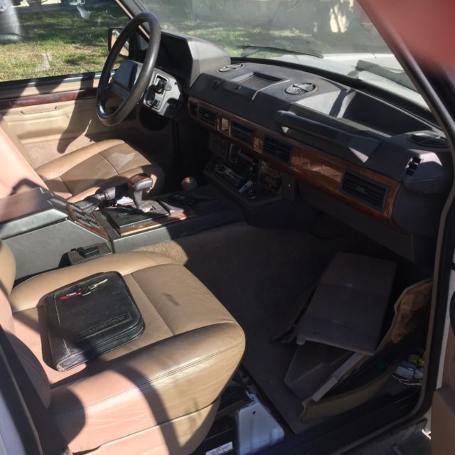 1994 White Land Rover Range Rover SUV