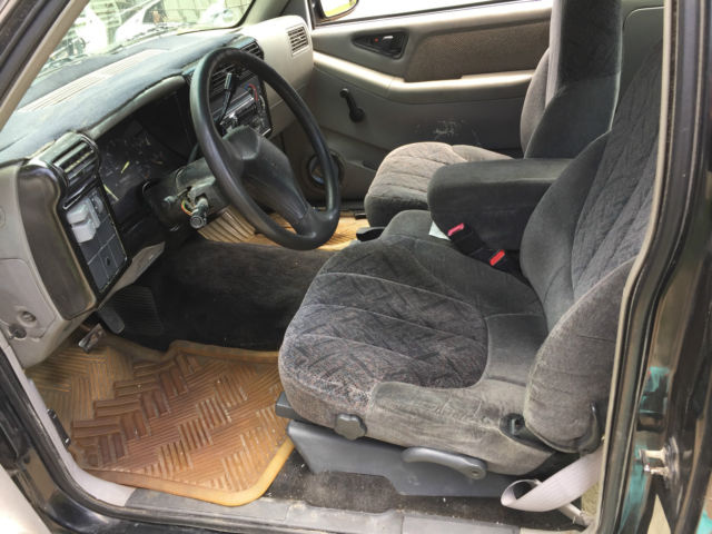 1994 Black Chevrolet S-10 Extended Cab Pickup