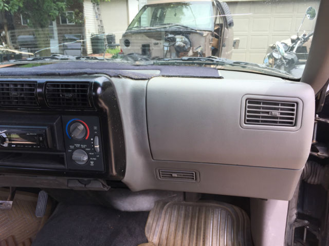 1994 Black Chevrolet S-10 Extended Cab Pickup