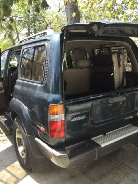 1994 Dark green Toyota Land Cruiser Truck