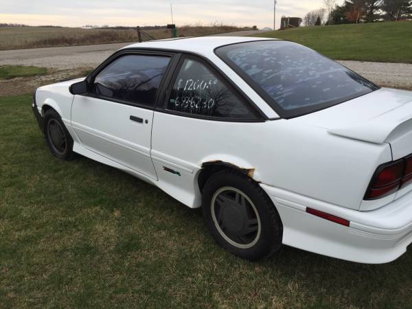 1994 White Chevrolet Cavalier Coupe