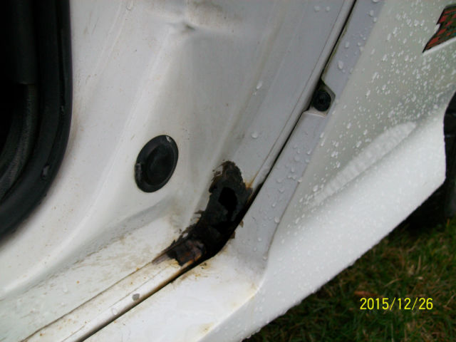 1994 White Chevrolet Cavalier Coupe