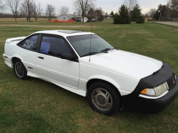 1994 White Chevrolet Cavalier Coupe