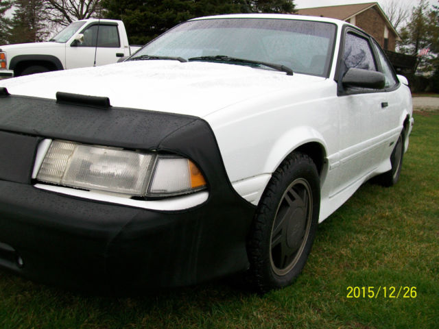 1994 White Chevrolet Cavalier Coupe