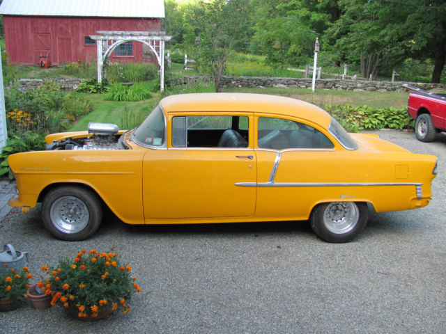 1955 Yellow Chevrolet Bel Air/150/210 Sedan