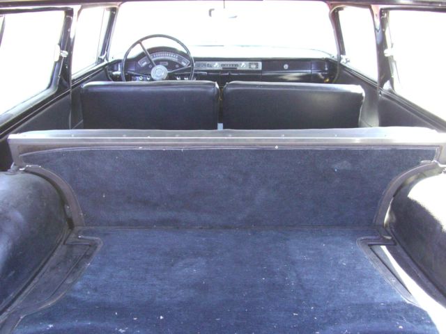 1957 RED / WHITE Ford Other 2 door