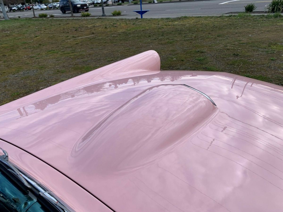 1957 Ford Thunderbird