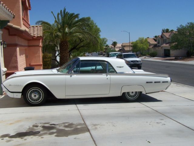 1962 White Ford Thunderbird Coupe