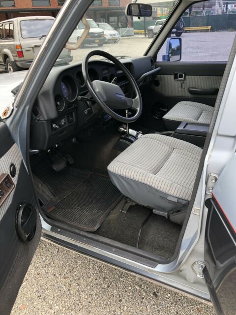 1988 Blue Toyota Land Cruiser SUV