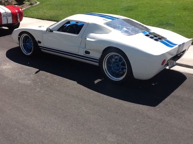 1966 White Ford GT 40 Replicia