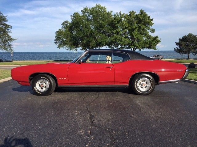 1969 Pontiac GTO coupe