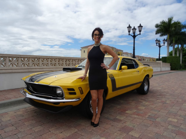 1970 Yellow Ford Mustang Coupe