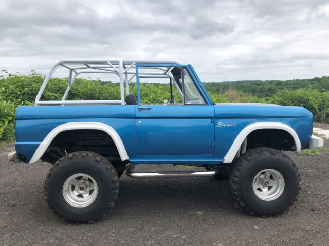 1974 Blue Ford Bronco