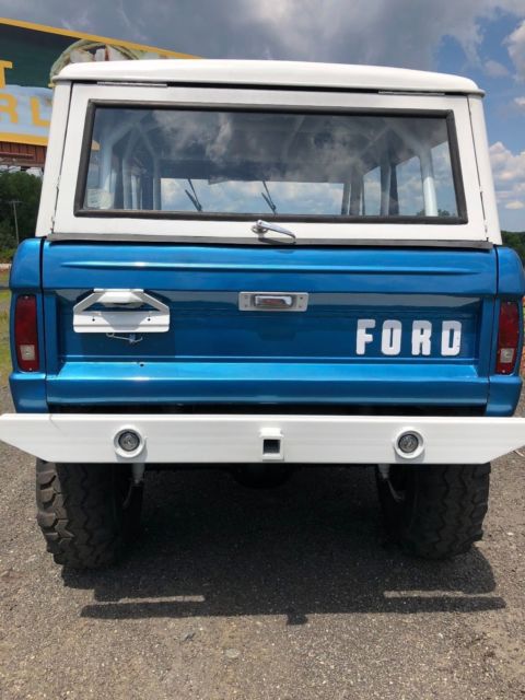 1974 Blue Ford Bronco