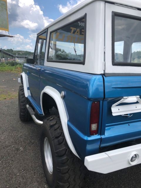 1974 Blue Ford Bronco