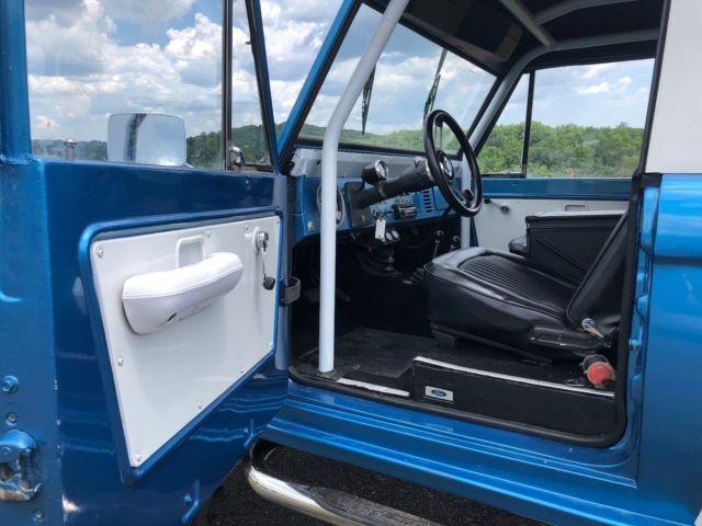 1974 Blue Ford Bronco