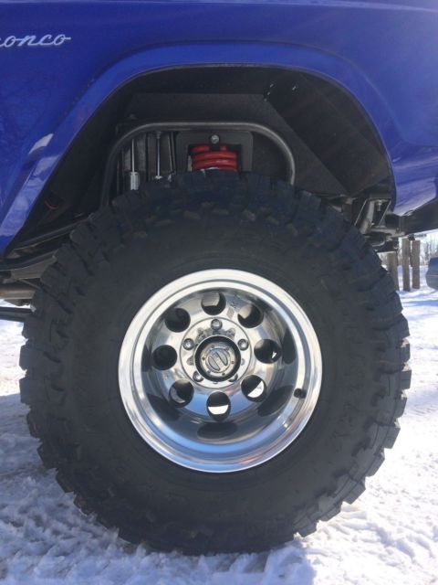 1975 Blue Ford Bronco