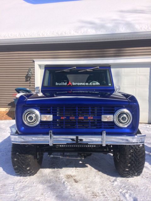 1975 Blue Ford Bronco
