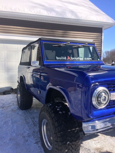 1975 Blue Ford Bronco