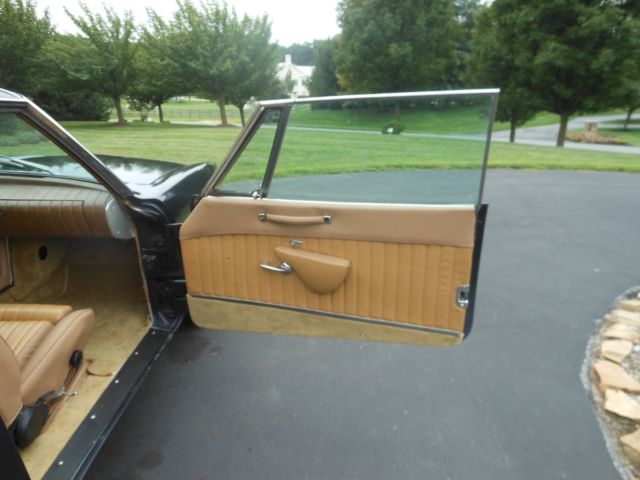 1978 Midnight blue Studebaker Avanti ll Coupe