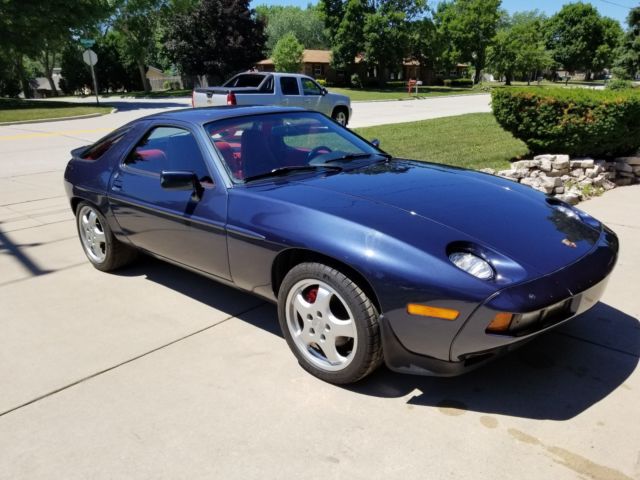 1985 Blue Porsche 928 Coupe