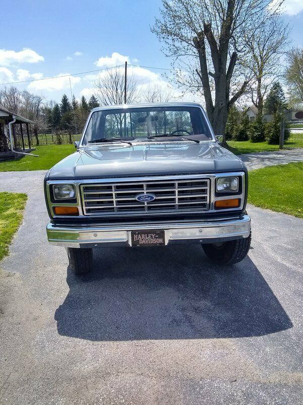 1986 Gray Ford F-250 Standard Cab Pickup