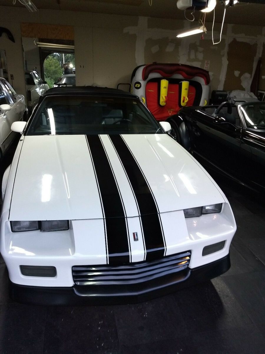1988 White Chevrolet Camaro Convertible