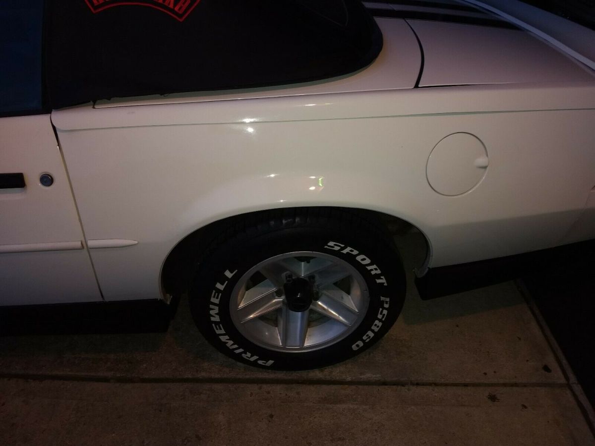 1988 White Chevrolet Camaro Convertible