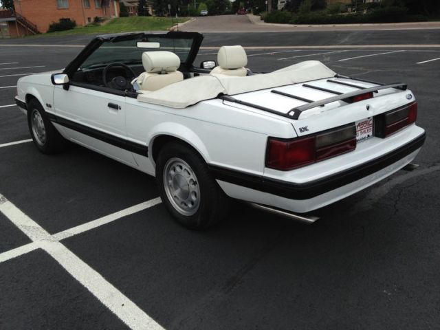 1989 Ford Mustang Convertible