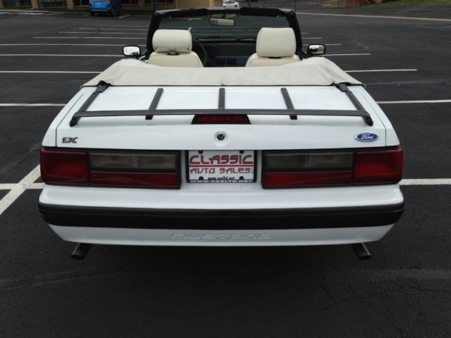 1989 Ford Mustang Convertible