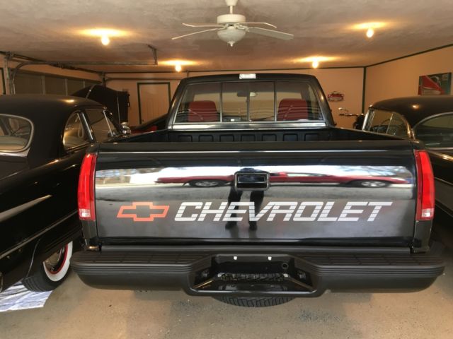 1990 Black Chevrolet Other Pickups