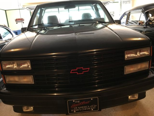 1990 Black Chevrolet Other Pickups