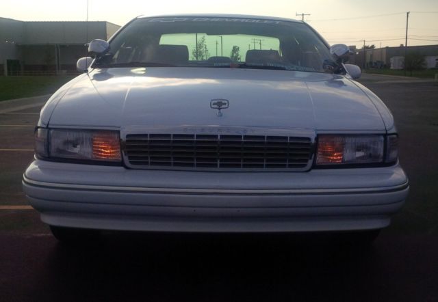 1994 White Chevrolet Capriceold Sedan