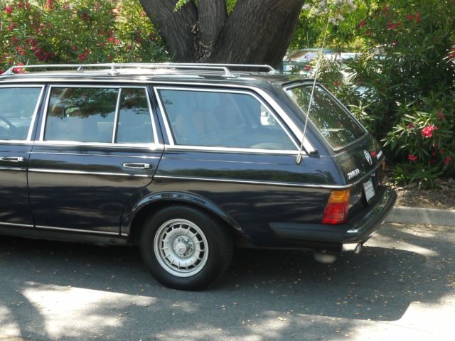 1985 Blue Mercedes-Benz 300-Series Wagon