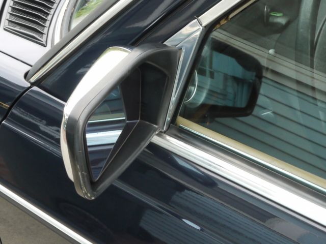 1985 Blue Mercedes-Benz 300-Series Wagon