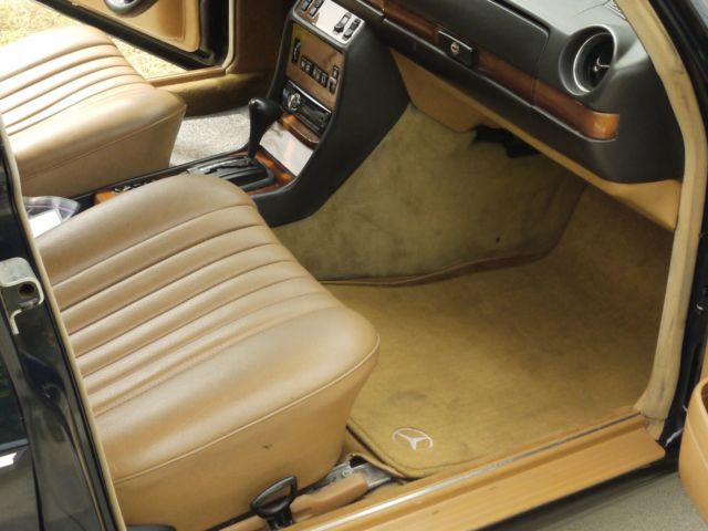 1985 Blue Mercedes-Benz 300-Series Wagon