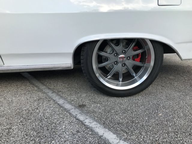 1965 White Chevrolet El Camino