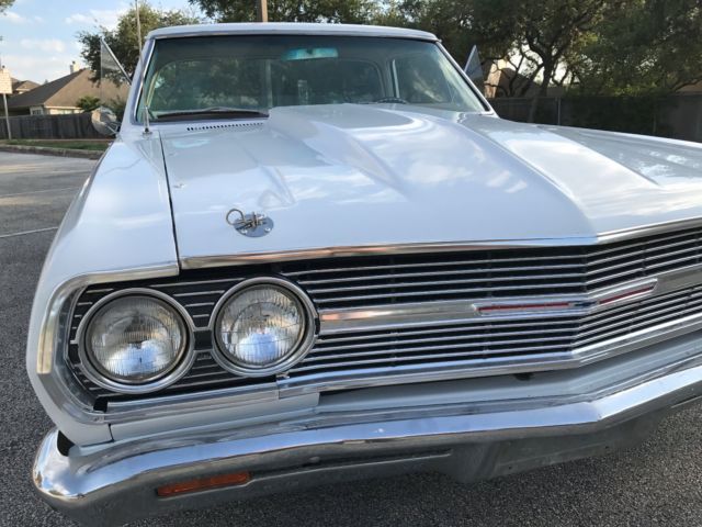 1965 White Chevrolet El Camino