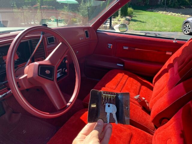 1979 White Chevrolet Monte Carlo