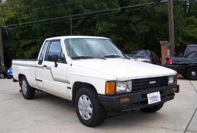 1984 White Toyota Pickup Pickup Truck