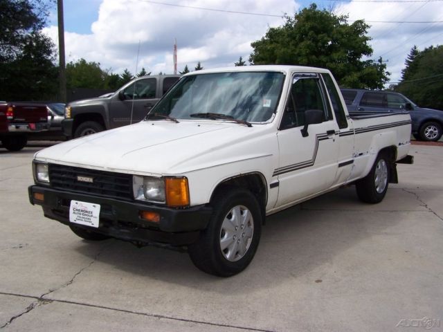 1984 White Toyota Pickup Pickup Truck