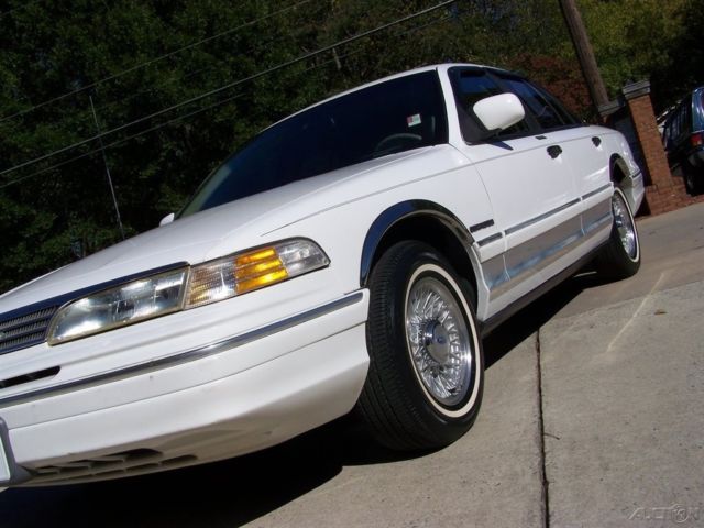 1994 White Ford Crown Victoria Sedan