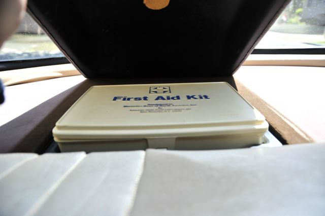 1980 Cream Mercedes-Benz SL-Class Coupe