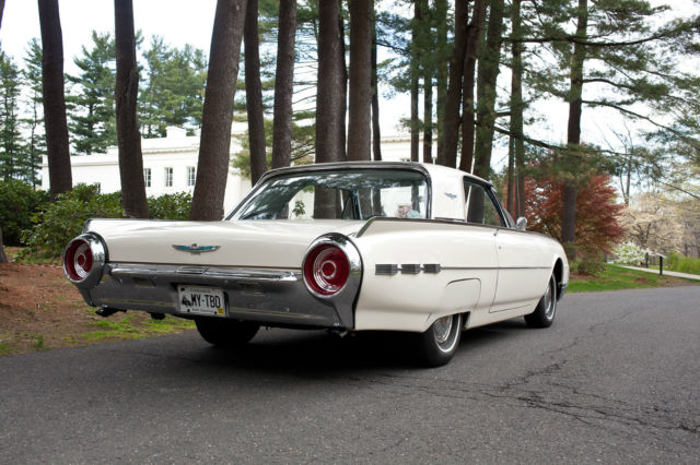 1962 White Ford Thunderbird Coupe